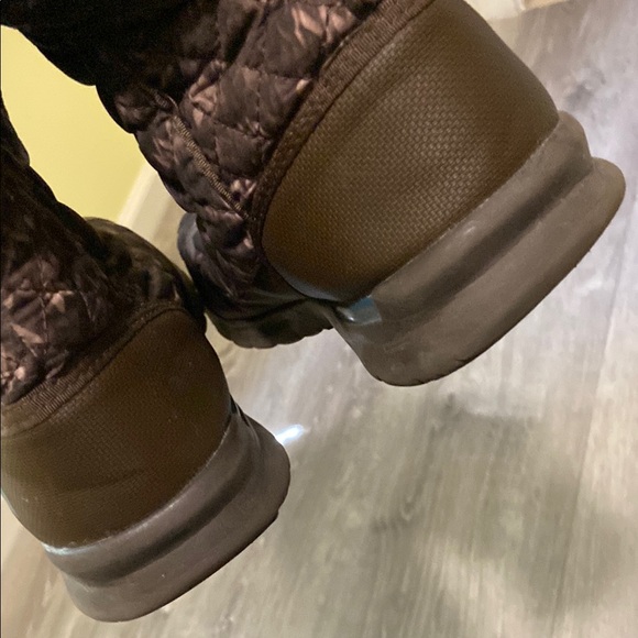 The North Face Brown Winter Boots - Picture 5 of 6